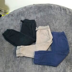 3 pairs of Zara sweatpants sz 3/4 years